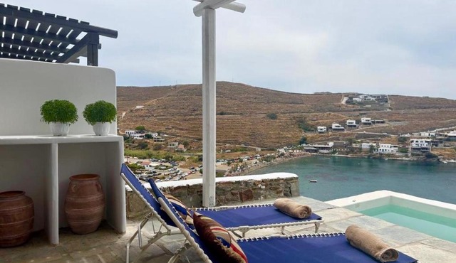 Platon Luxury Seaview Villa in Kythnos in Episkopí