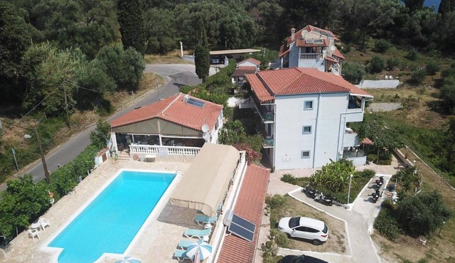 Pleasing apartment in Mpenitses with terrace