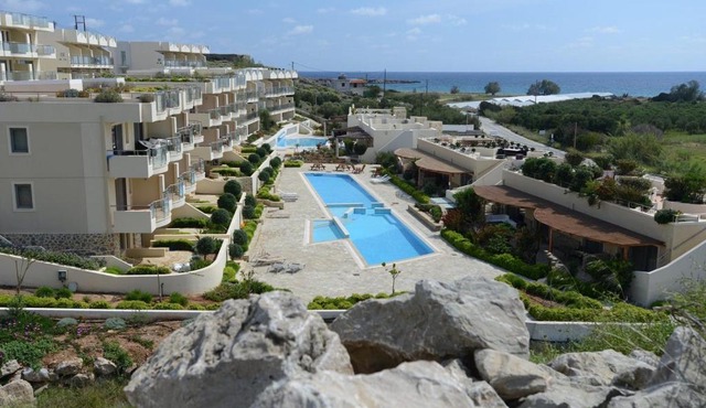 Premium Sea View House - Private Rooftop & 2 pools 200 m from the Beach Up to 6 Guests in Makry Gialos