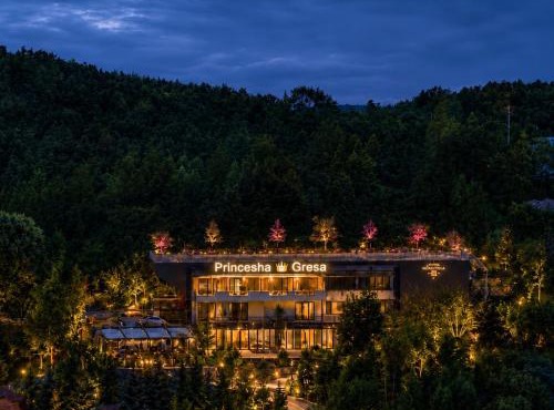 Princesha Gresa Hill Hotel