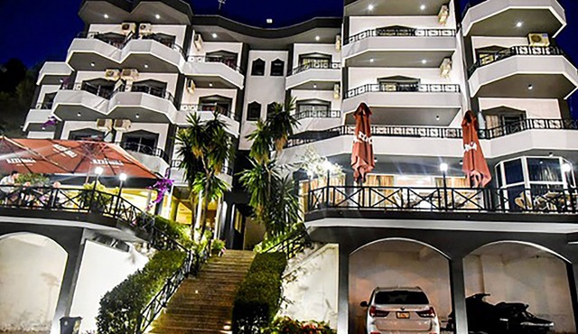 Privé City Hotel