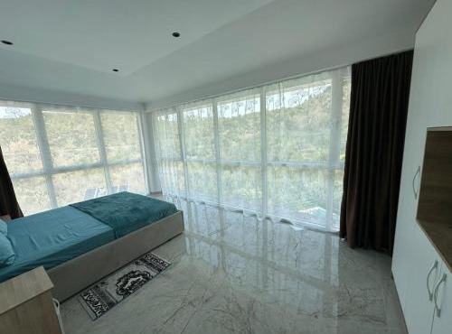 Qyteza guest house