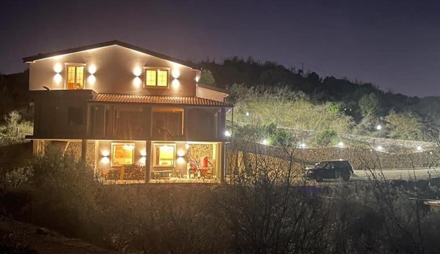 Qyteza Guest House & Camping