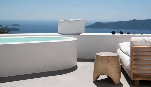 R 3294 Villa Haruki With External Jacuzzi ,Bath Amenities & Daily Maid Service.