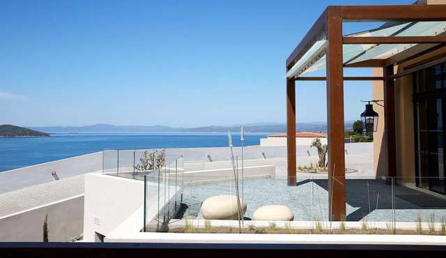 R 845 FREE HALF BOARD Residential 2 Bedroom Pool Villa with Private Garden in Skala