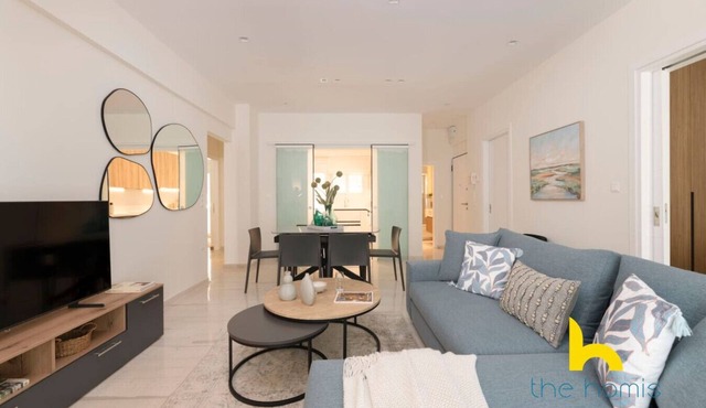 Radiant 3BR in Pireas Near Marina Zeas & Metro!