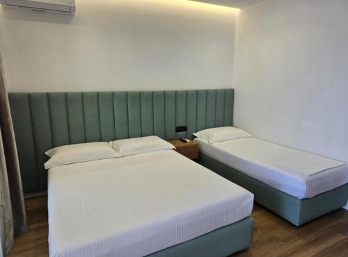Rei Hotel