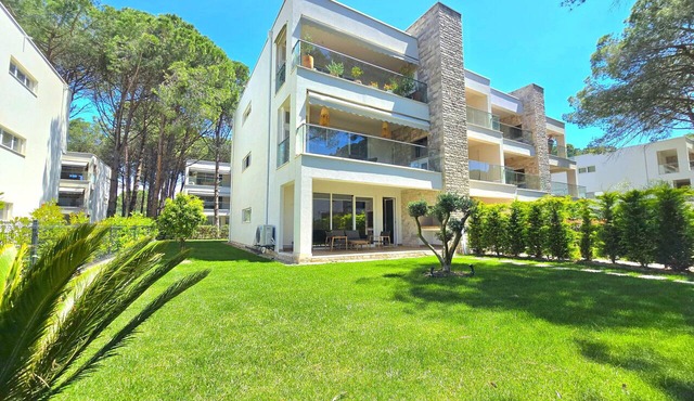 Relax Apartment By The Sea in Gjiri Lalzit