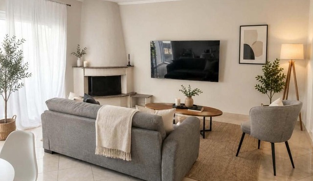 Rest & Nest Luxury Maisonette with Private Garden in Perea