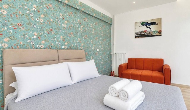 Riviera Escape - Stylish 1BR Near the Sea by ΜΡS