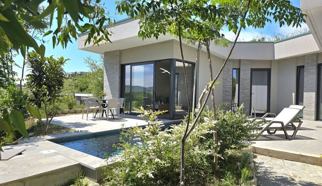 Rodon Private Pool Villa 277