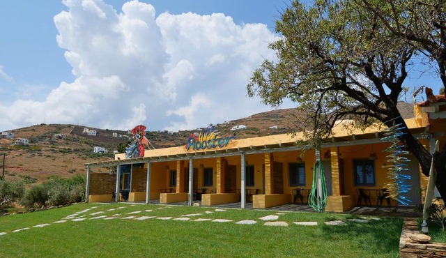 Rooster Guesthouse Rooms