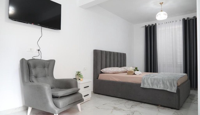Rozafa Guest Room Center