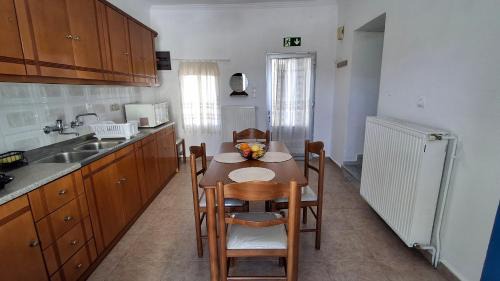 Saint George Terrace House in Chios