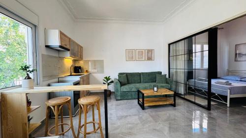 Salamina Urban Escape 1