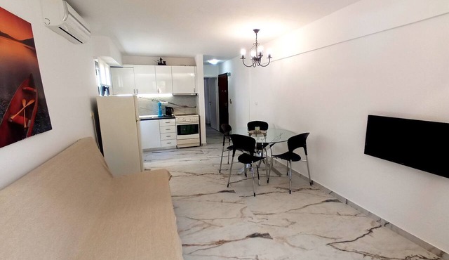 Salonikiou Beach Deluxe Apartments