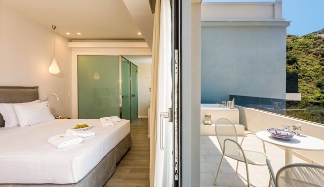 Samian Mare Hotel Suites & Spa in Samos