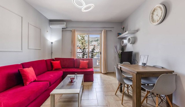 Saranda Bay Retreat - 1BR Apartment by PikHost