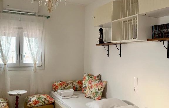 Sea & Sunshine Apartment Near To The Beach in Kokkíni Khánion