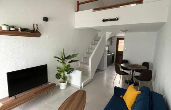 Sea View Loft in Nea Roda