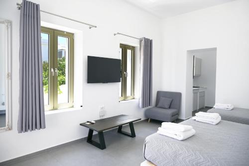 SEAERA Luxury Tinos Apartment in Tinos