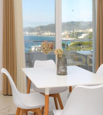 SeaRise Apartments