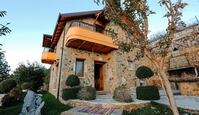 Shtepia Tradites Gjinar