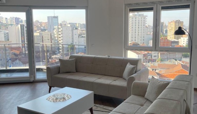 Sky Line Apartm in City Center, 3BR, Free Parking