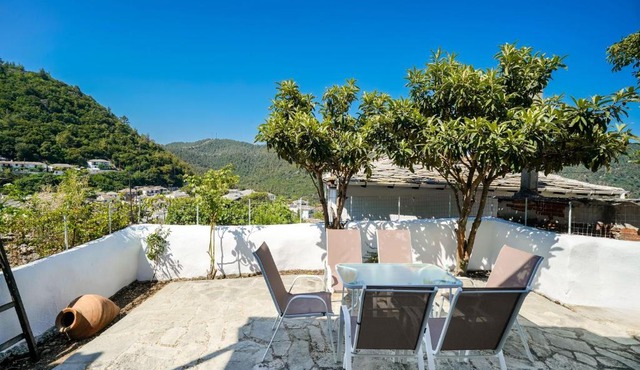 Small House - Panagia Village