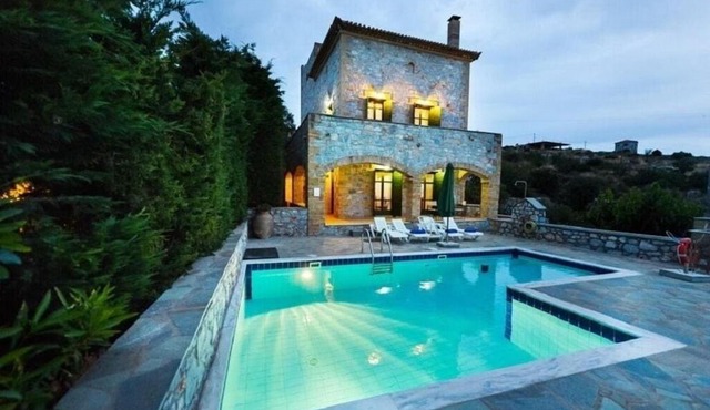 SOFIA, Luxury Stone Villa in Stoupa with Private Pool, BBQ and Amazing Sea View