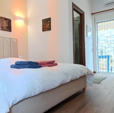 sofia's cozy rooms in Himare
