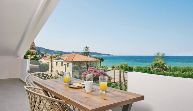 Sofita - Beachfront 2BR Apartment with Sea View, by TK Premium Stays