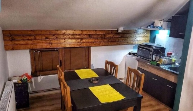 Spacious 4-bedroom villa in marvelous Mavrovo with AC