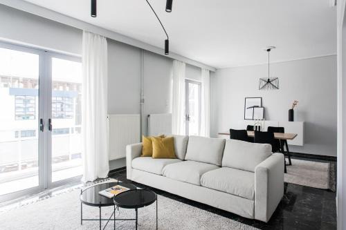 Spacious & Airy 1BR Apartment near HELEXPO Marousi by UPSTREET in Athens