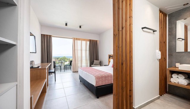 Standard Double Room – Sea View