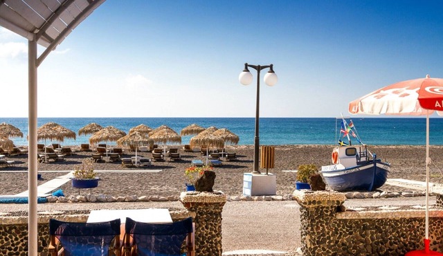 Stavros Beachfront Domes by Booking Kottas