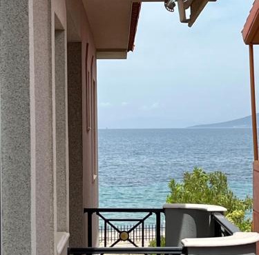 Stella Maris sea front studios