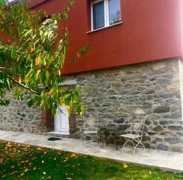 Stone House in Dikella in Dhíkella