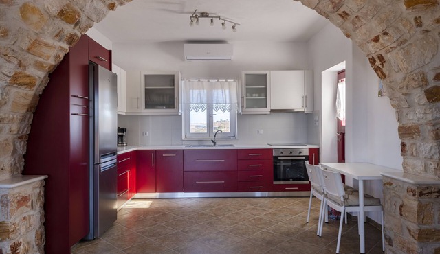 Stone Villa Kontiani - The red villa in Paros