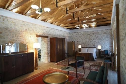 Stonehouse Grace in Dodoni