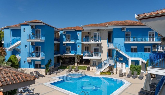 Stratos Hotel