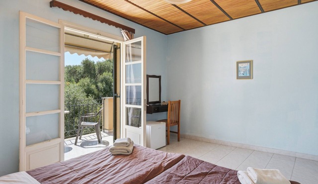 Studio Apartment 'Apraos Bay Hotel 19' with Sea View, Wi-Fi and Air Conditioning in Απραος