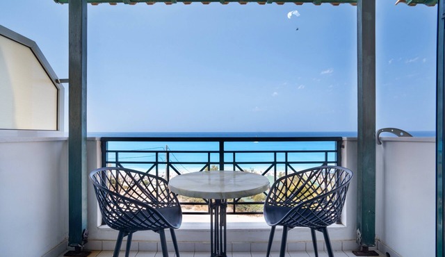 Studio Apartment 'Sunset Triple 1' with Sea View, Wi-Fi and Air Conditioning in LEFKADA
