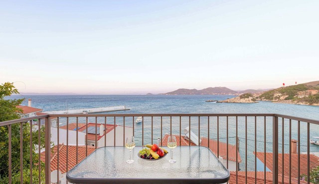 Studio Tepes - Natassa Samos SeaView Balcony Suite in Kokkari