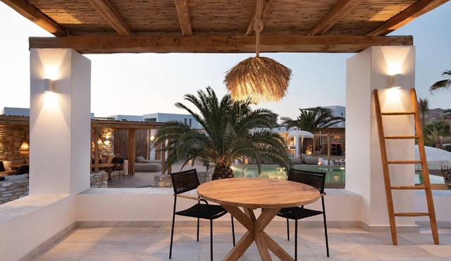 Suite Aureliae, Furnished Terrace, Naousa