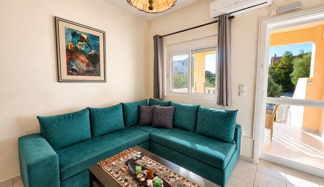 Sun Arise -Seaside Apartment Near Athens Airport in Porto Rafti
