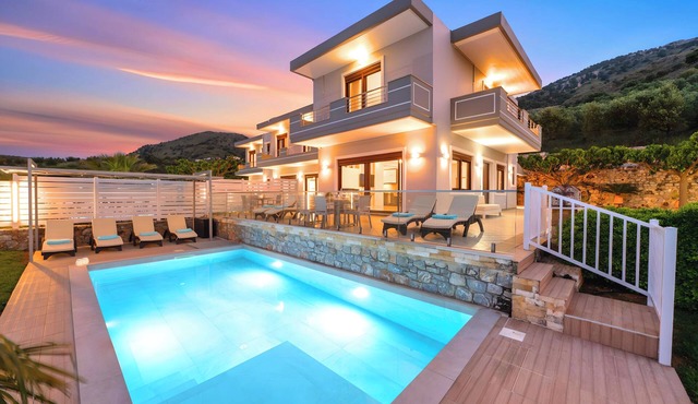 Sunlight Maxima Villas 2 Heated Pools 24 guests
