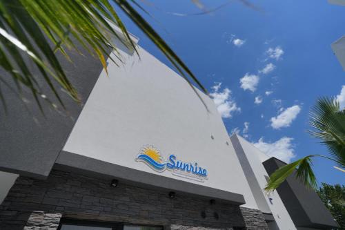 Sunrise Luxury Apartments 3
