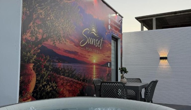 Sunset Pool Villa in Shkodër