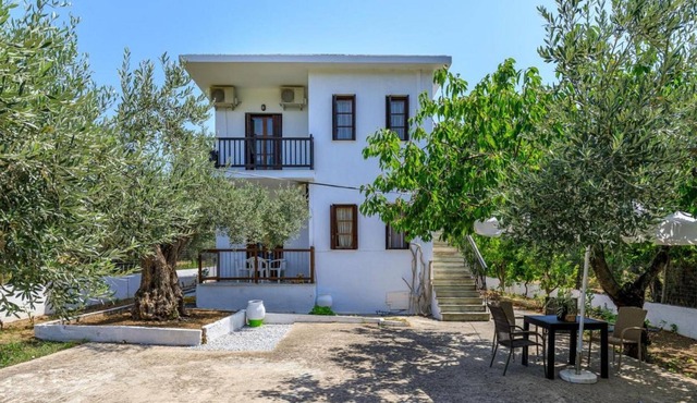 Superb apartment in Stafylos with balcony in Stafylos